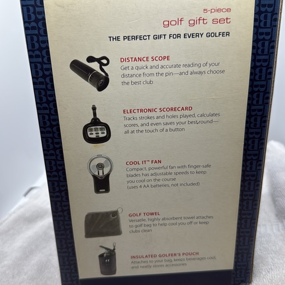 Brand New Brookstone 5-piece Golf Gift Set-Scope, Score Card, Fan, Towel & Pouch - Picture 3 of 3